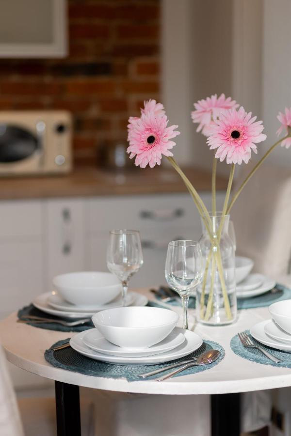 Warsaw Pruszkow Park View Comfortable Apartments By Noclegi Renters Bagian luar foto