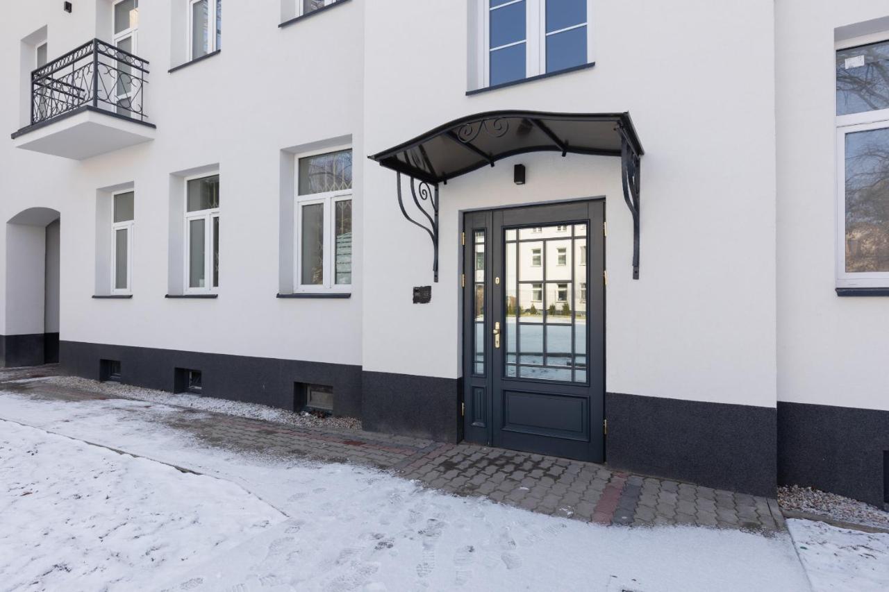 Warsaw Pruszkow Park View Comfortable Apartments By Noclegi Renters Bagian luar foto