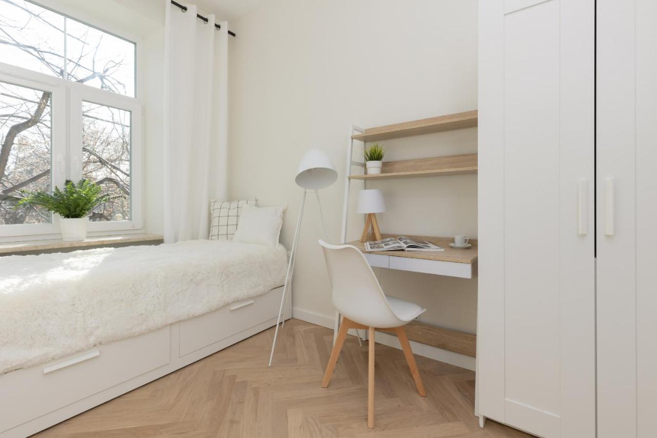 Warsaw Pruszkow Park View Comfortable Apartments By Noclegi Renters Bagian luar foto